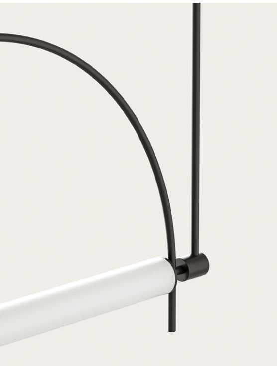 Lampa wisząca Aromas Arc 100 cm czarna