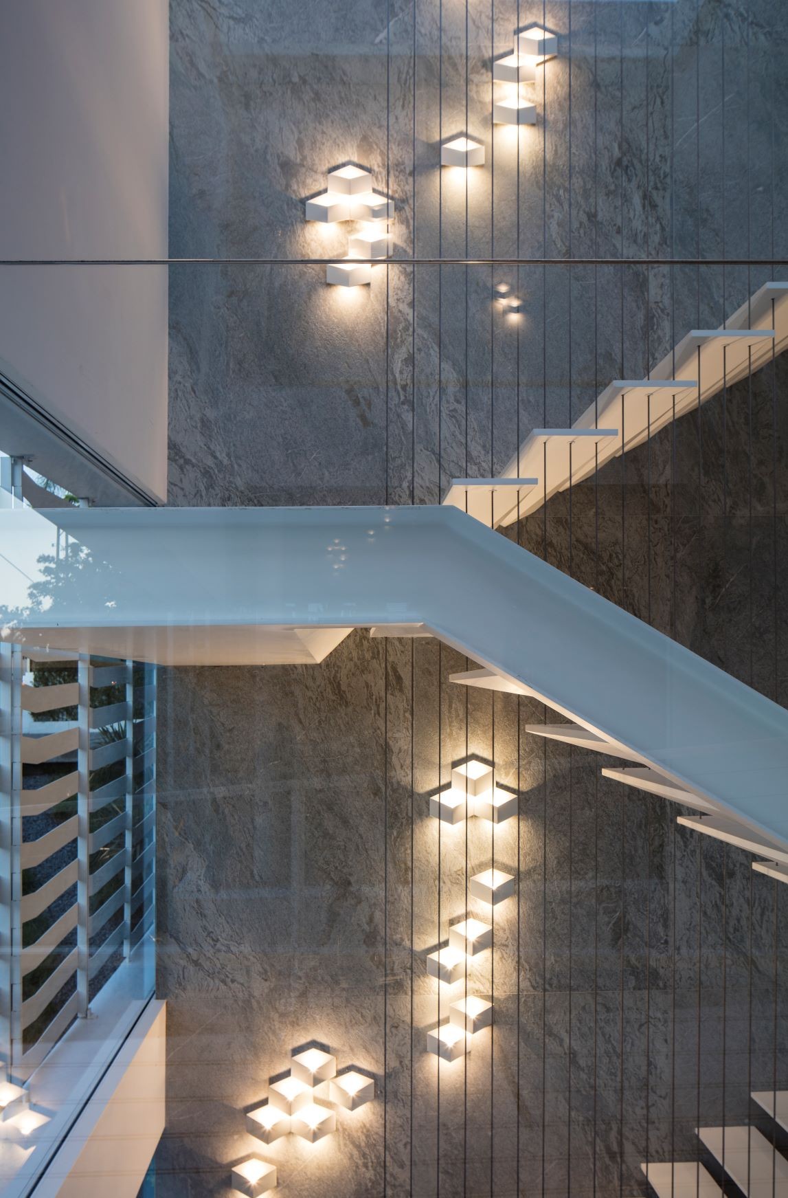 VIBIA kinkiet FOLD SURFACE