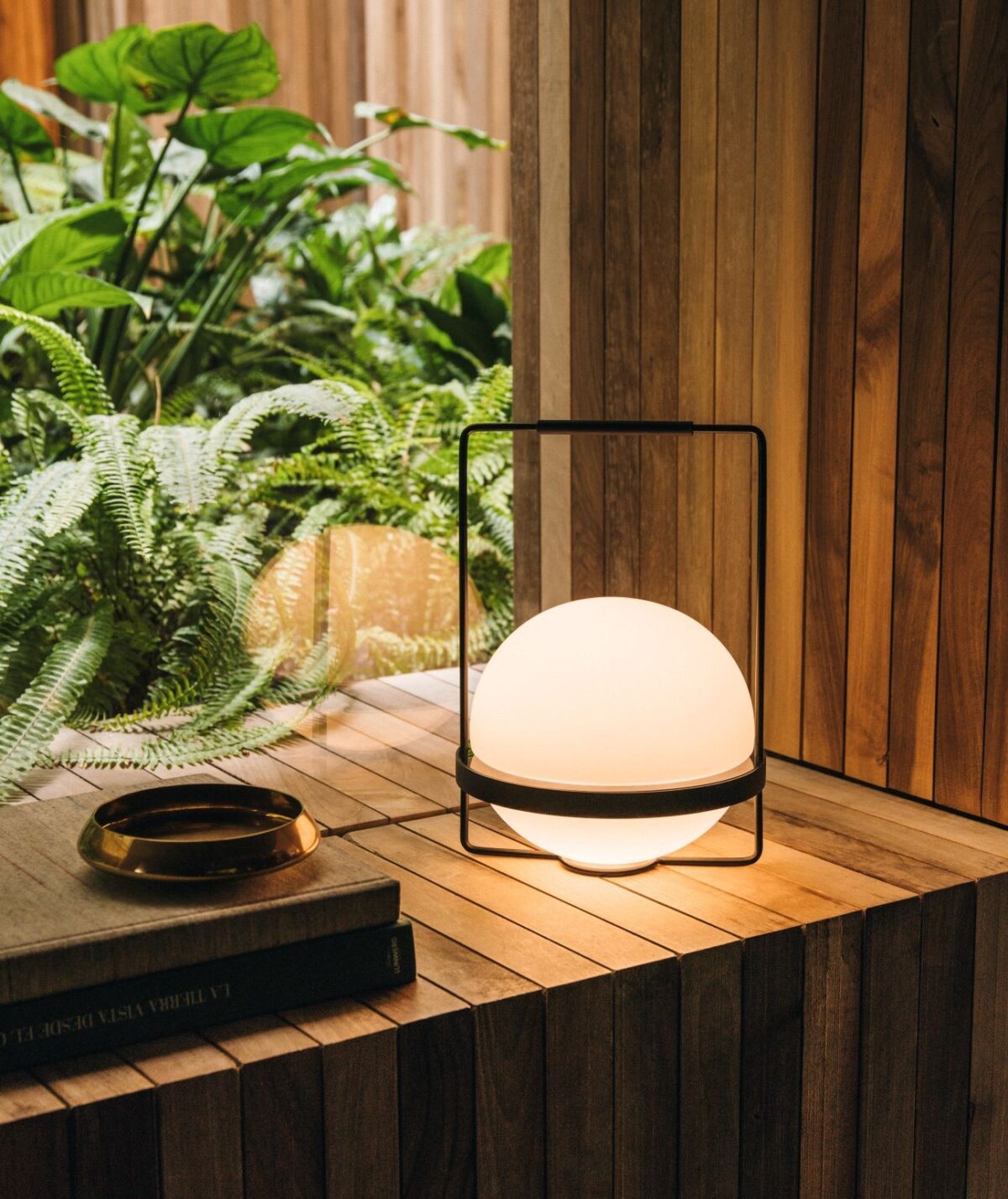 VIBIA lampa stolikowa PALMA